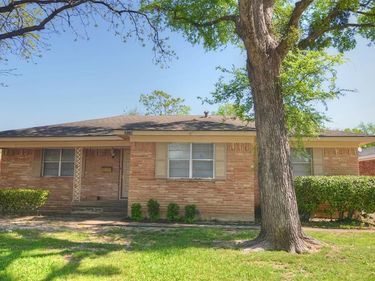 2528 Saint Francis Avenue, Dallas, TX 75228