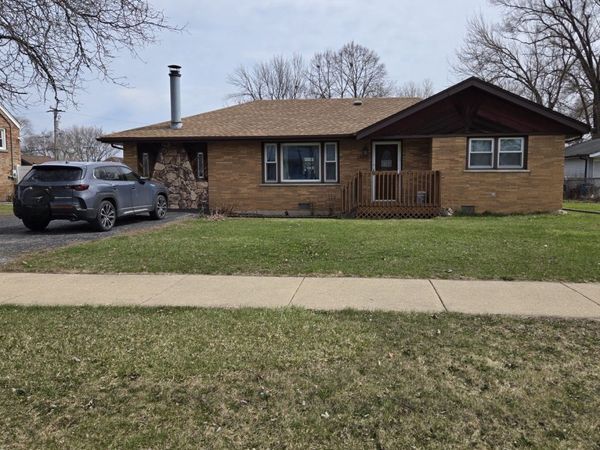 8325 LaPorte Avenue, Burbank, IL 60459