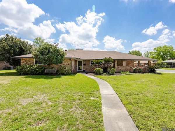 12424 Mollylea Dr, Baton Rouge, LA 70815