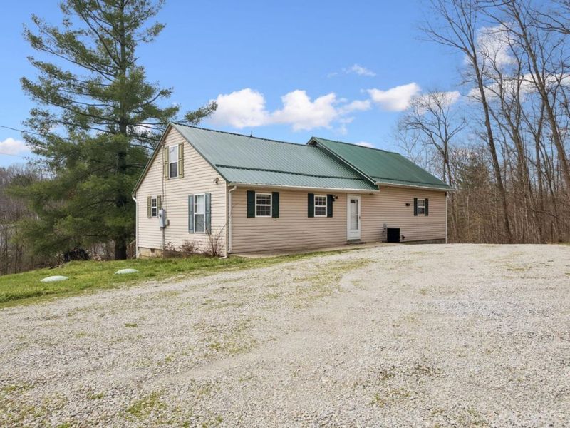 6731 Pondlick Road, Concord Township, OH 45697 Photo 10