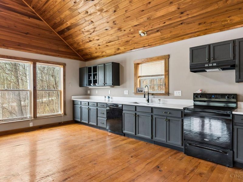 6731 Pondlick Road, Concord Township, OH 45697 Photo 32