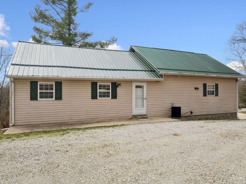 6731 Pondlick Road, Concord Township, OH 45697 Photo 9