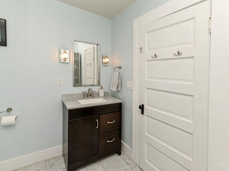 2832 Linwood Avenue, Cincinnati, OH 45208 Photo 24