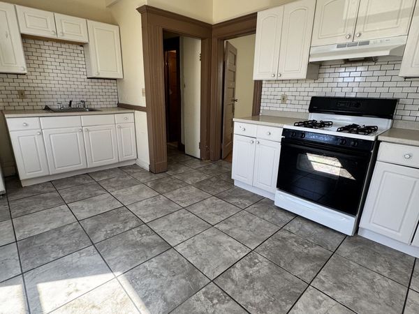 654 Highland , Unit 2, Waterbury, CT 06708