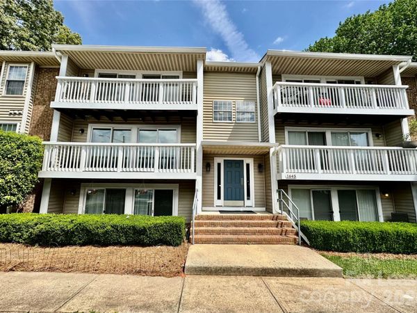 1645 Arlyn Circle, Charlotte, NC 28213