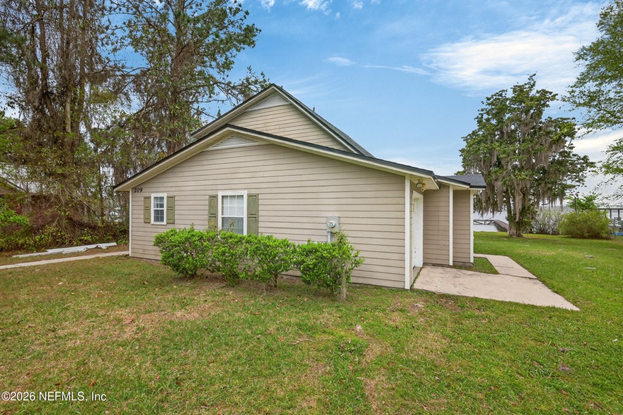 209 Beach Drive, Florahome, FL 32140 Photo