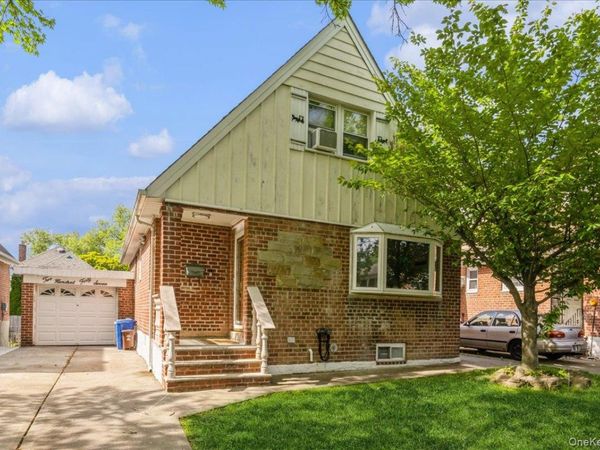 20047 39th Avenue , Bayside, NY 11361