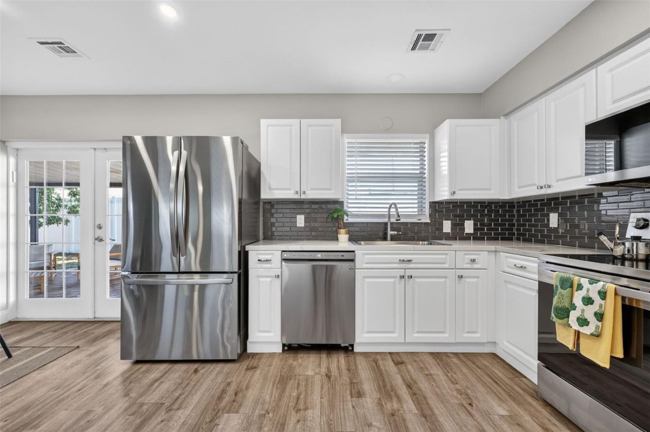 2806 Upper Tangelo Drive, Sarasota, FL 34239 Photo