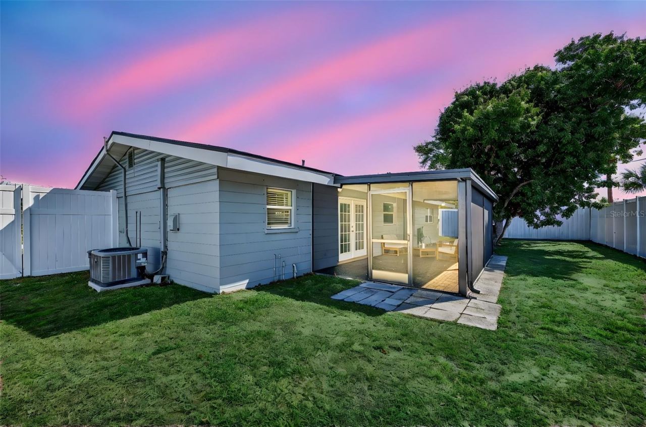 2806 Upper Tangelo Drive, Sarasota, FL 34239 Photo