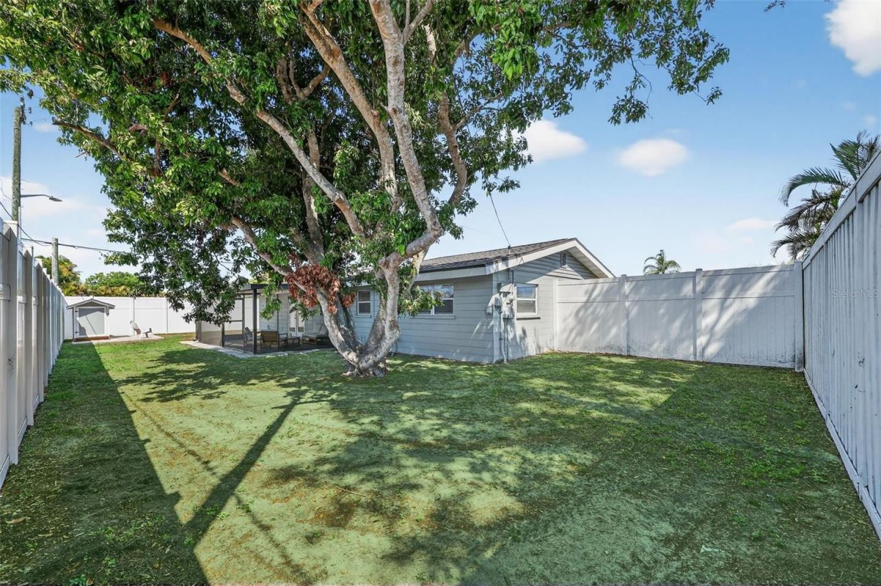 2806 Upper Tangelo Drive, Sarasota, FL 34239 Photo