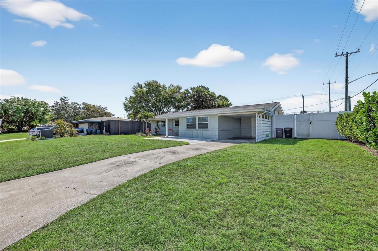 2806 Upper Tangelo Drive, Sarasota, FL 34239 Photo