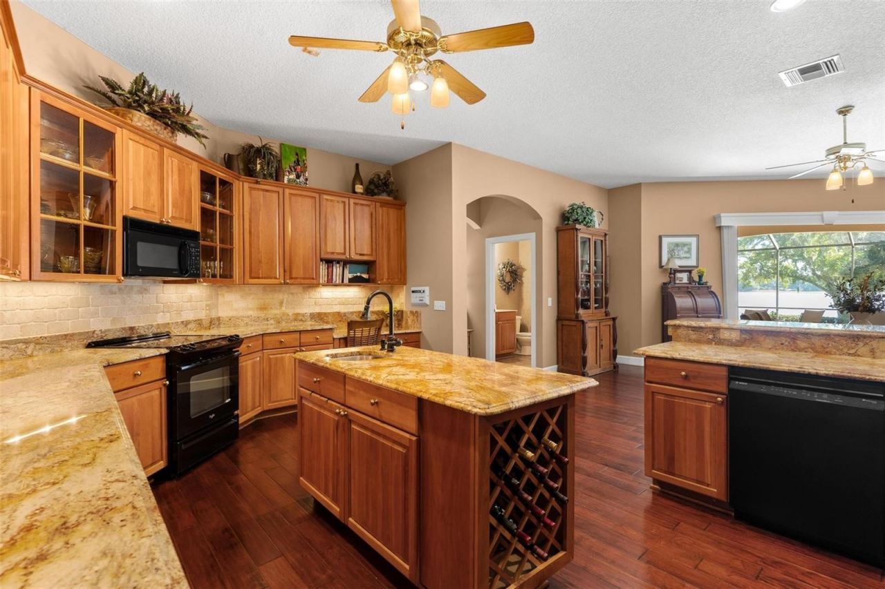 926 Hawk Landing, Fruitland Park, FL 34731 Photo