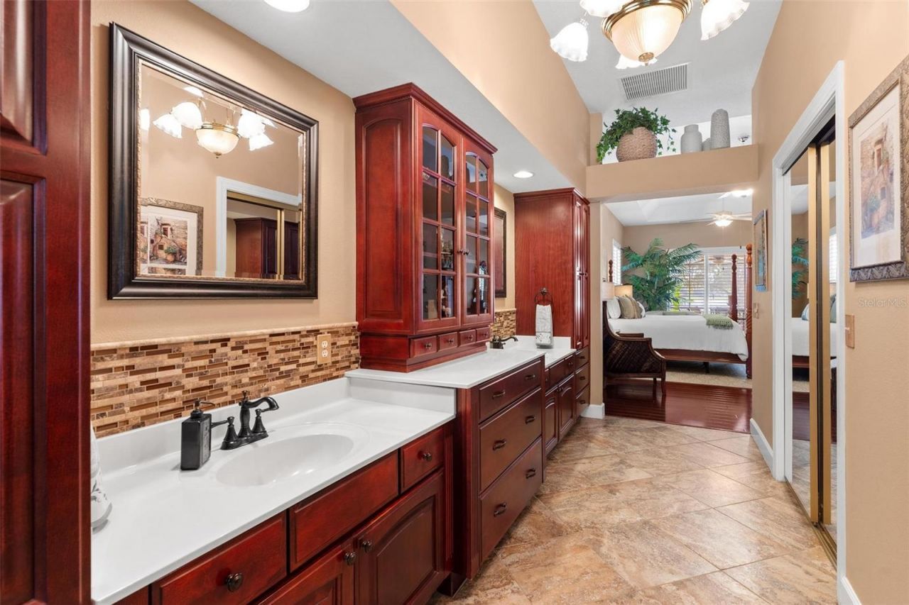 926 Hawk Landing, Fruitland Park, FL 34731 Photo