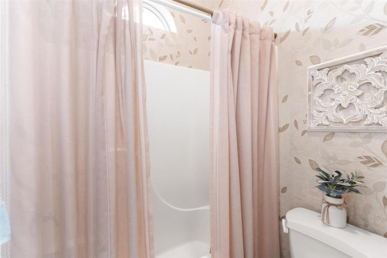 926 Hawk Landing, Fruitland Park, FL 34731 Photo