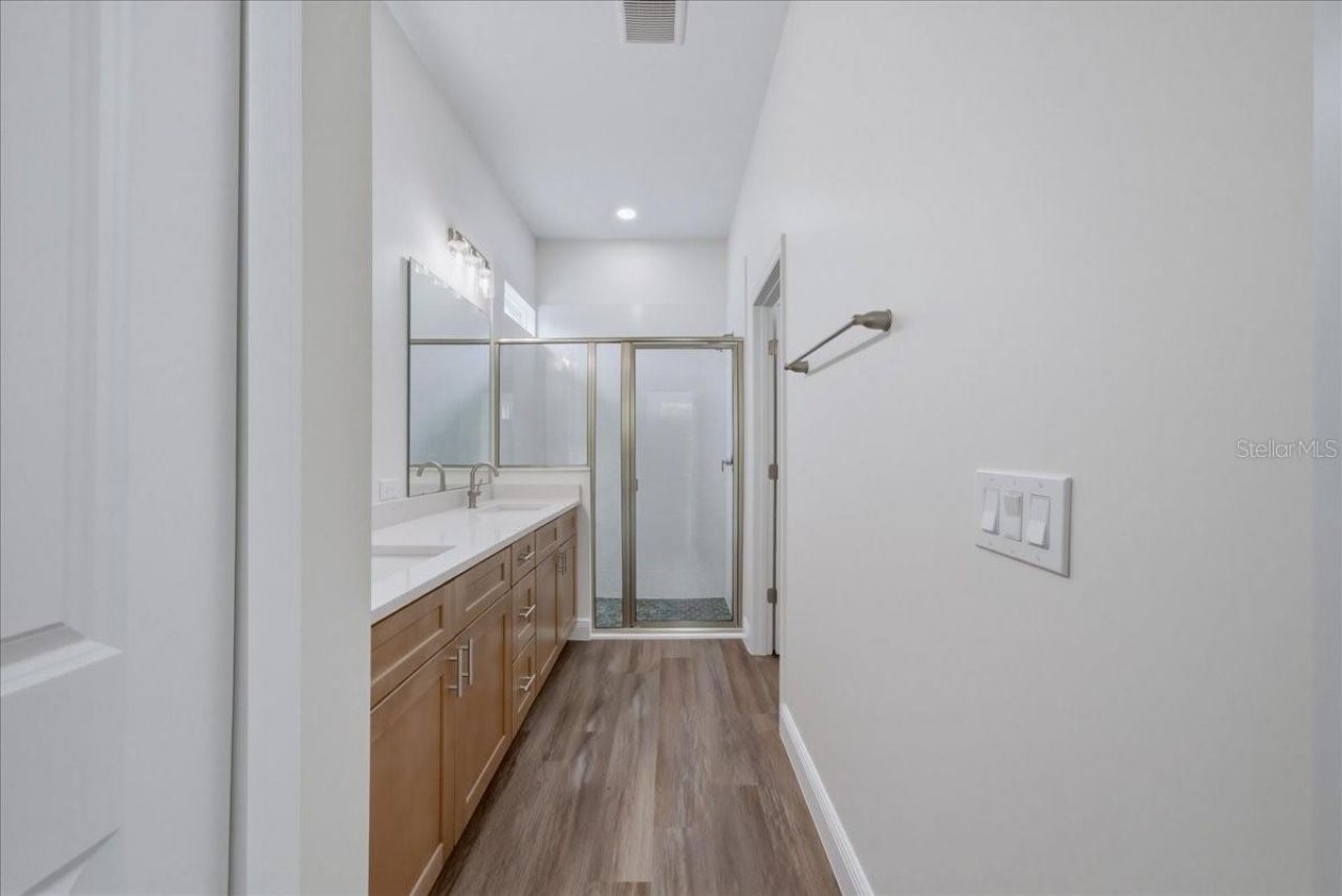 1296 Moselle Avenue, Orlando, FL 32807 Photo