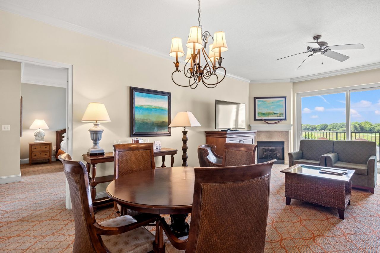 8121 Amalfi Pl.  Photo 10