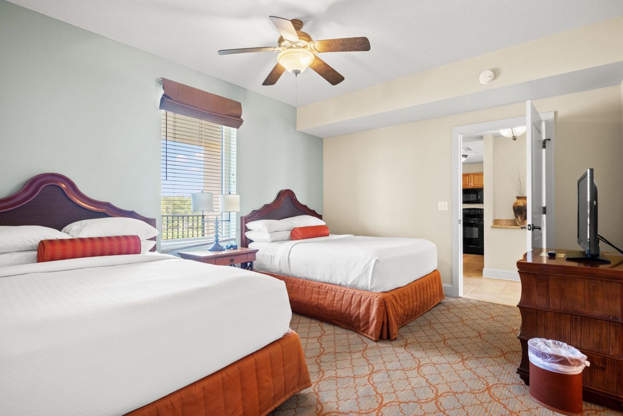 8121 Amalfi Pl.  Photo 15