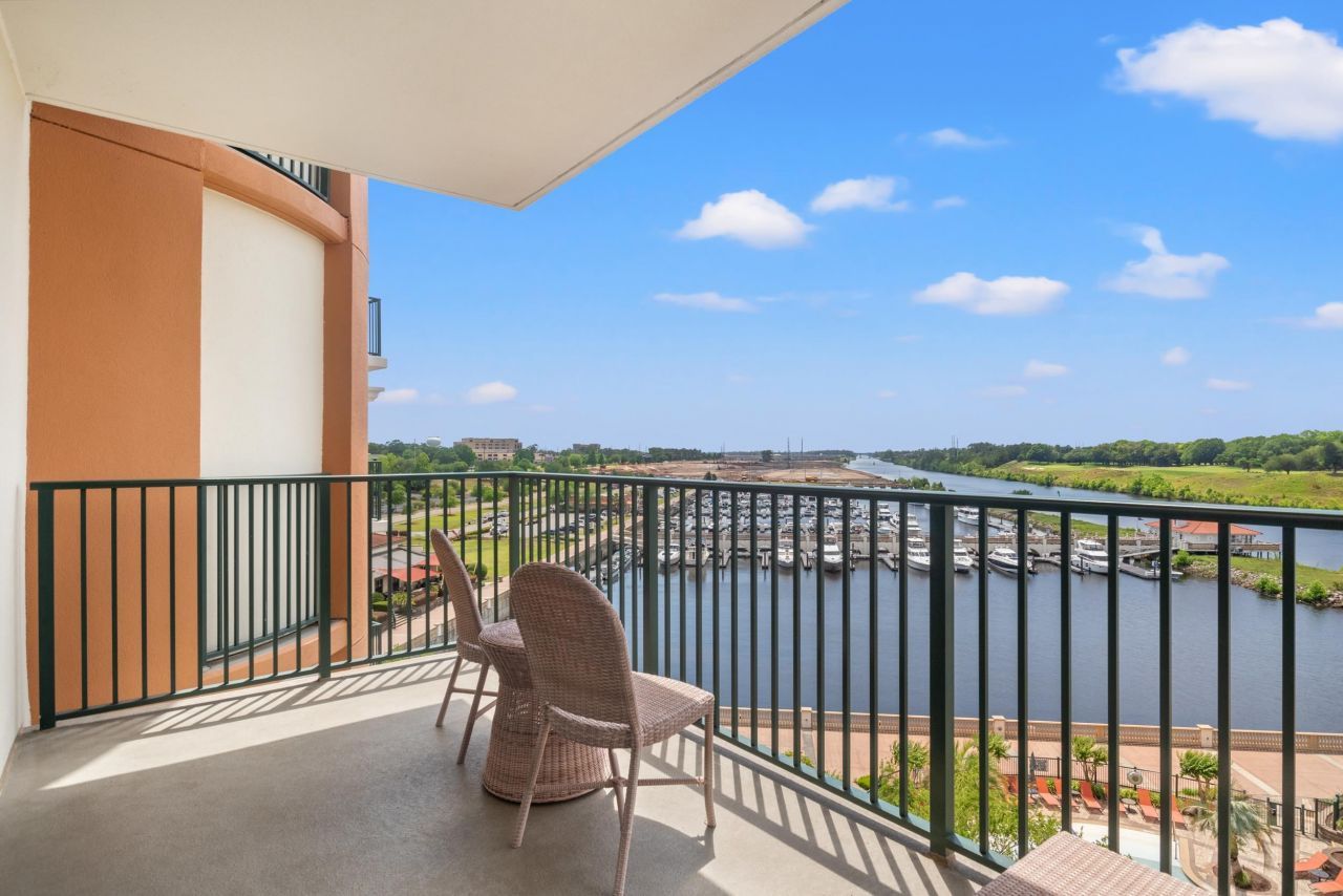 8121 Amalfi Pl.  Photo 25