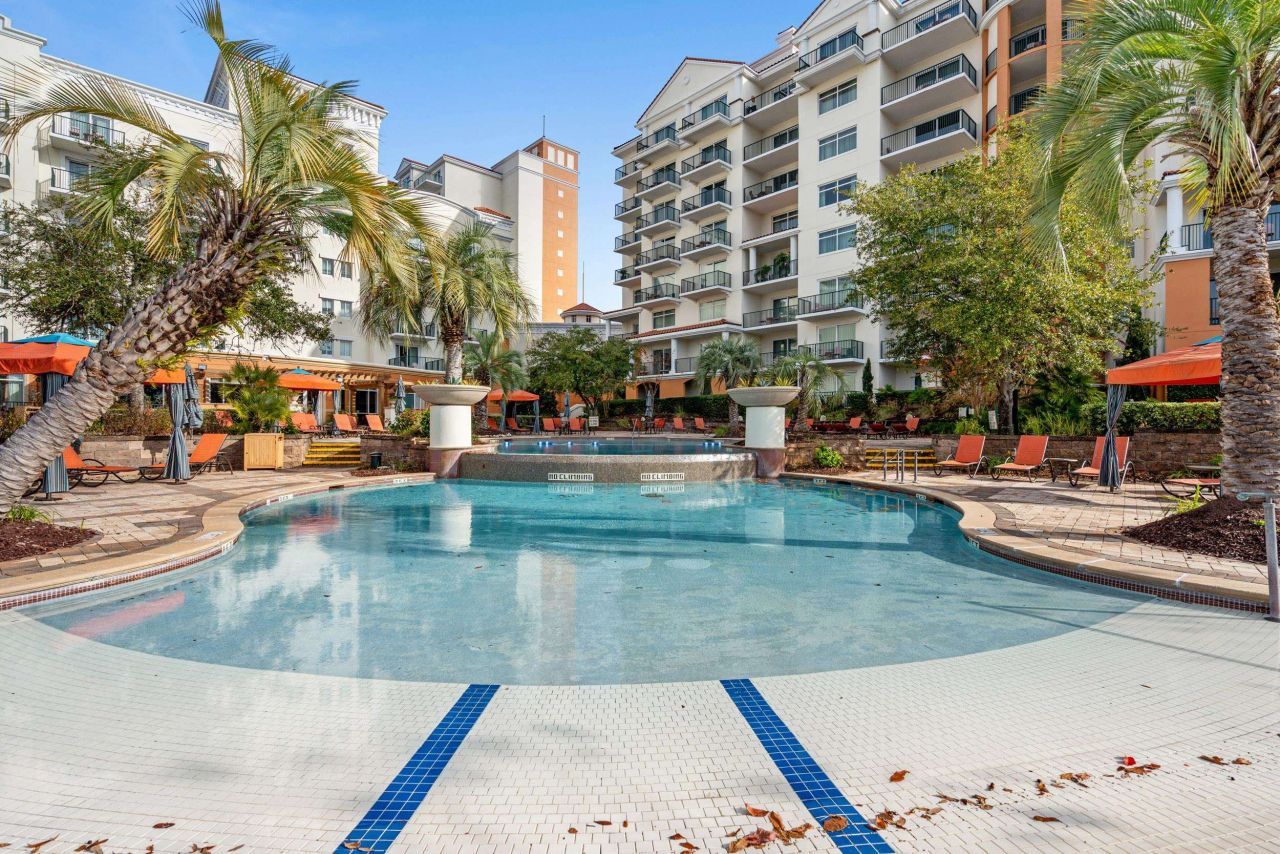 8121 Amalfi Pl.  Photo 29