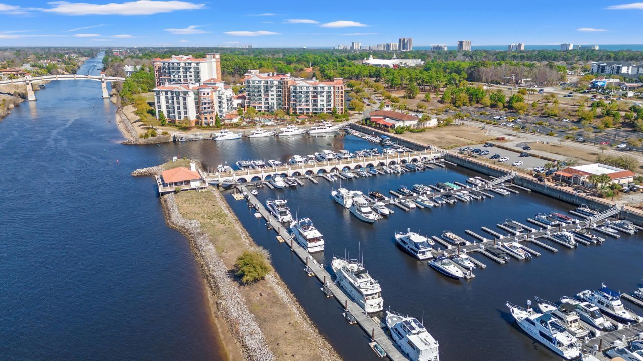 8121 Amalfi Pl.  Photo 32