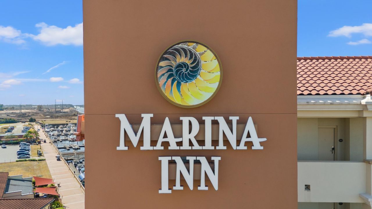 8121 Amalfi Pl.  Photo 33