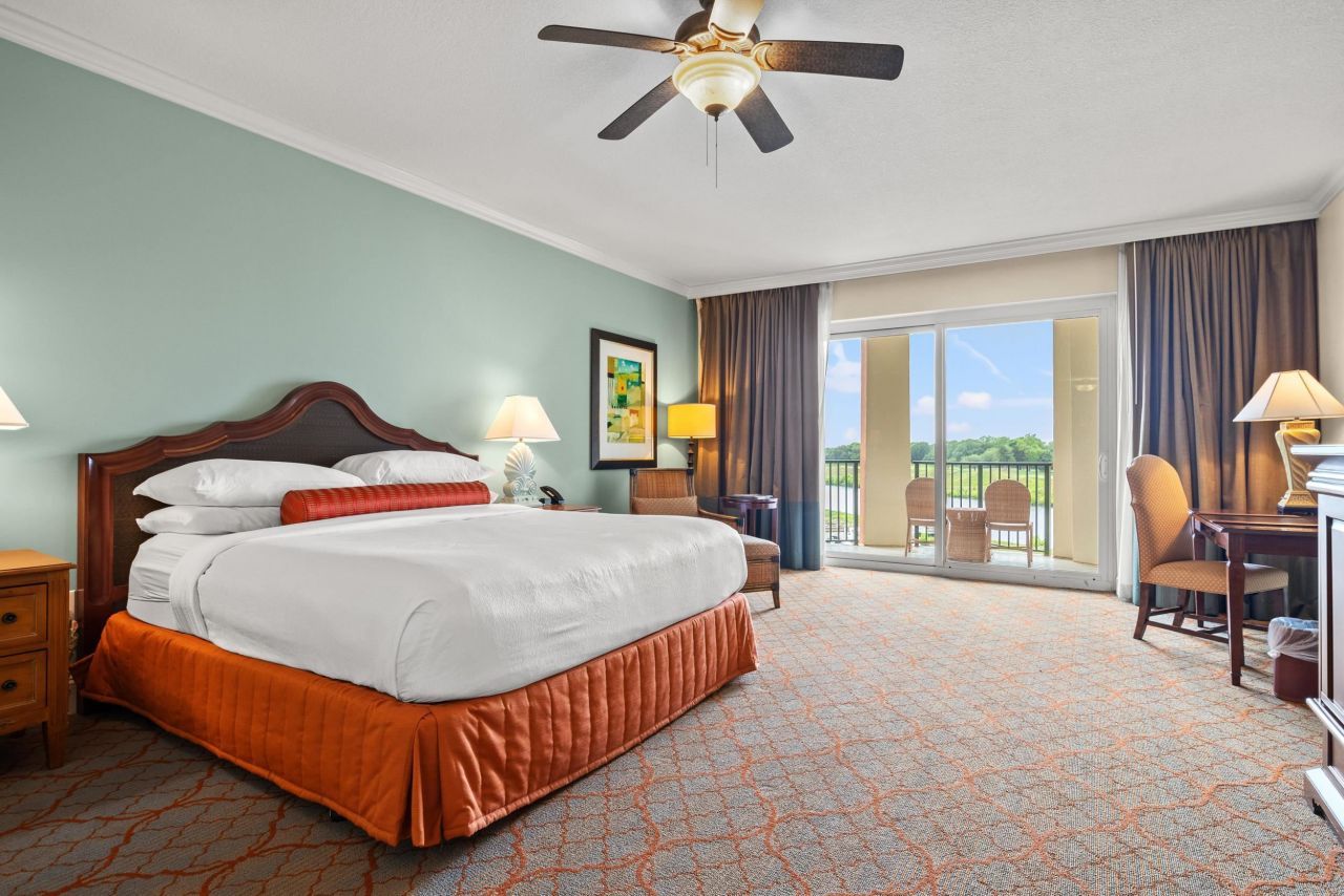 8121 Amalfi Pl.  Photo 6