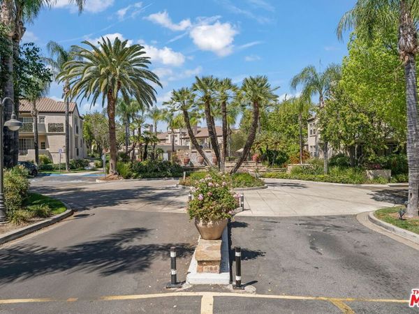 24109 E Del Monte Drive, Unit 463, Valencia, CA 91355