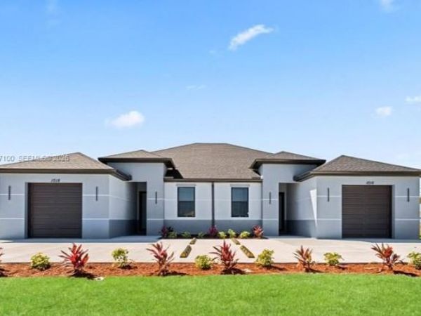 1202 NE 8th PL , Cape Coral, FL 33909