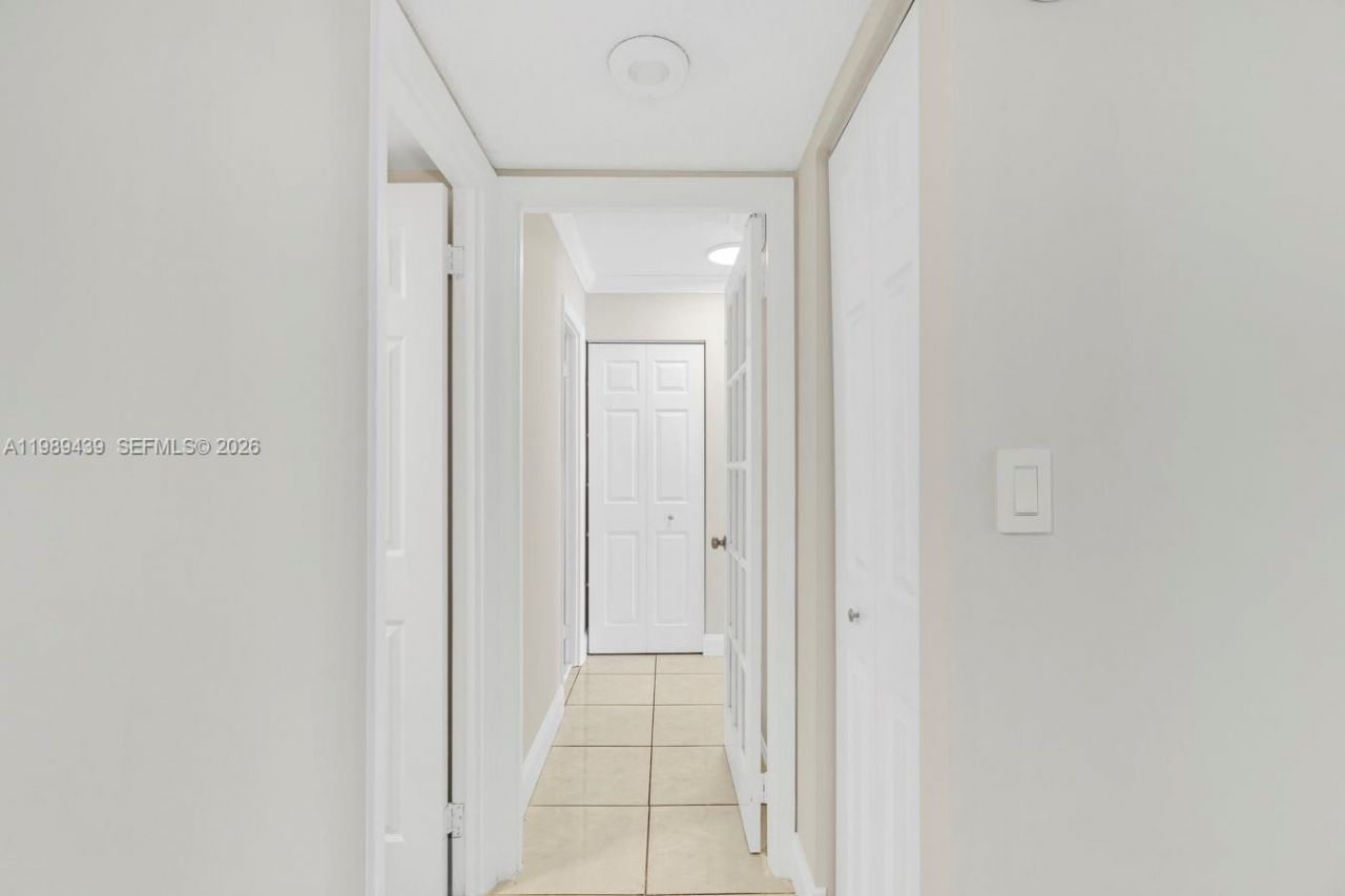 2750 NE 183rd St , Unit 806, Aventura, FL 33160 Photo