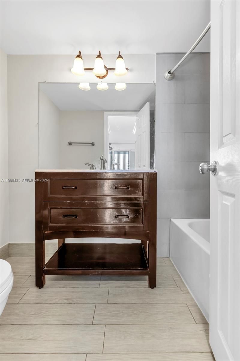 2750 NE 183rd St , Unit 806, Aventura, FL 33160 Photo