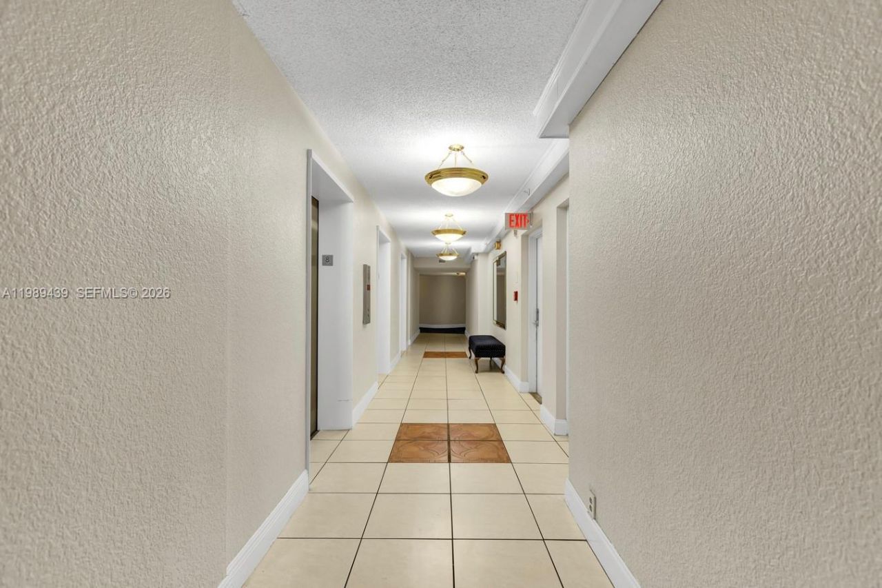 2750 NE 183rd St , Unit 806, Aventura, FL 33160 Photo