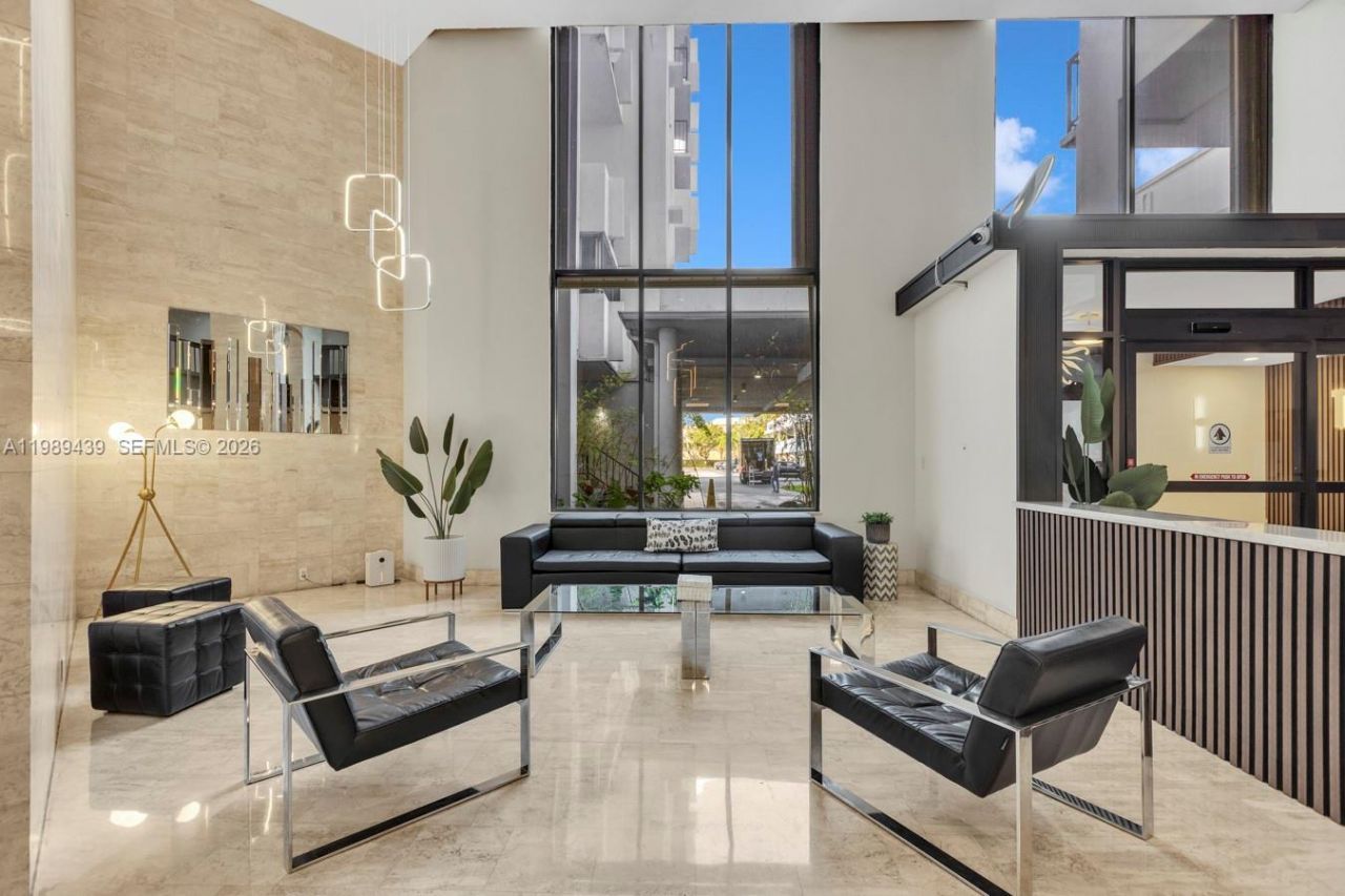 2750 NE 183rd St , Unit 806, Aventura, FL 33160 Photo