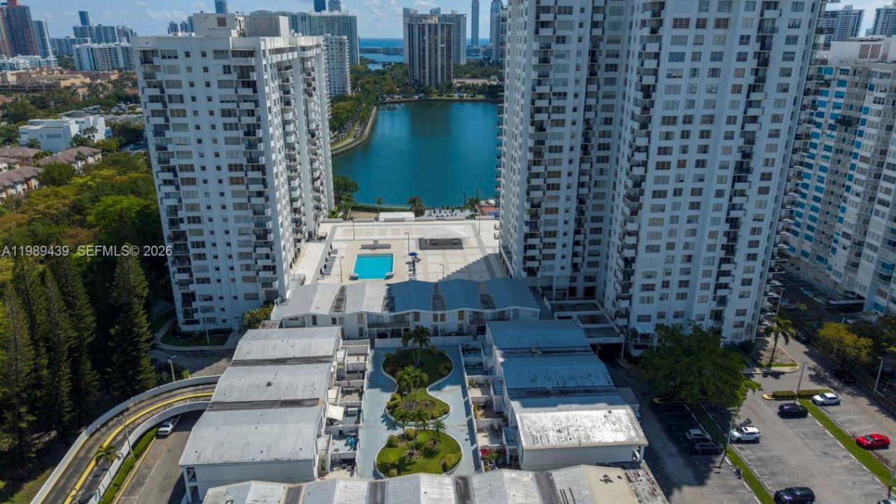 2750 NE 183rd St , Unit 806, Aventura, FL 33160 Photo