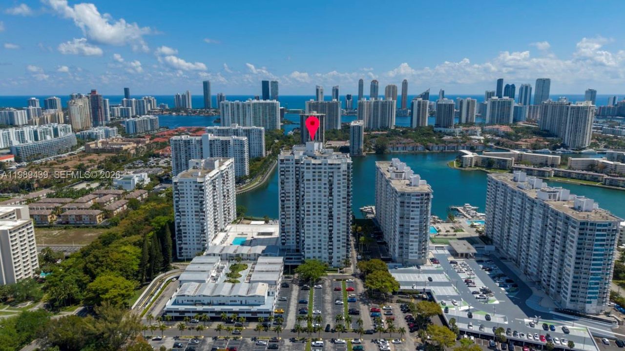 2750 NE 183rd St , Unit 806, Aventura, FL 33160 Photo