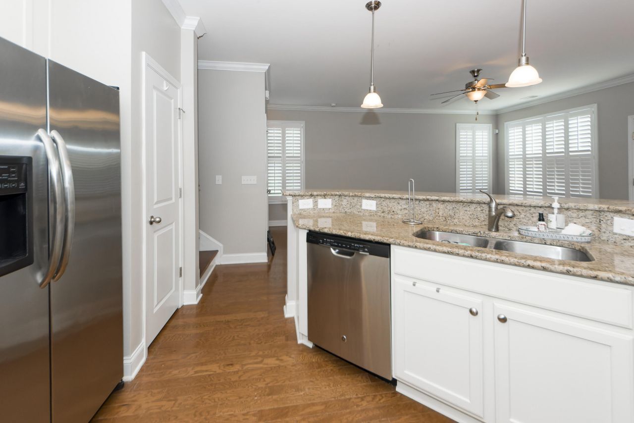 2052 Promenade Court Photo 12