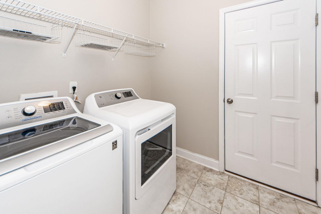 2052 Promenade Court Photo 13