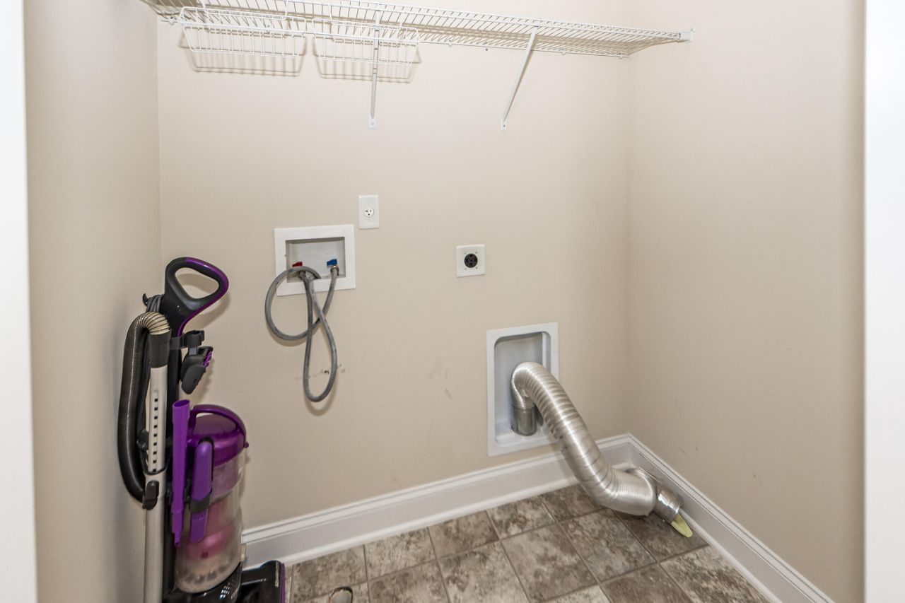 2052 Promenade Court Photo 28