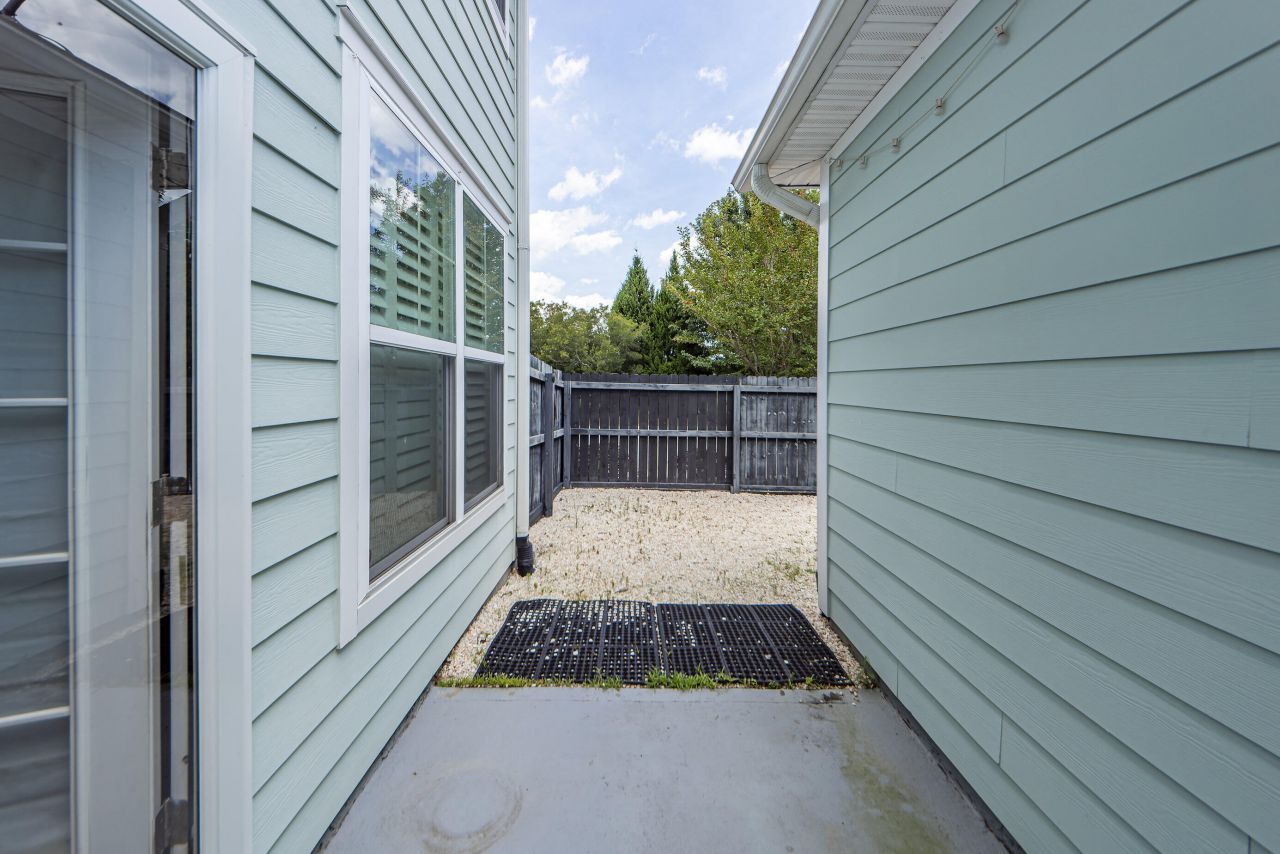 2052 Promenade Court Photo 38