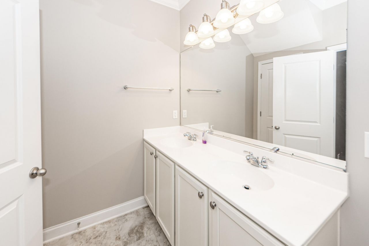 2052 Promenade Court Photo 7