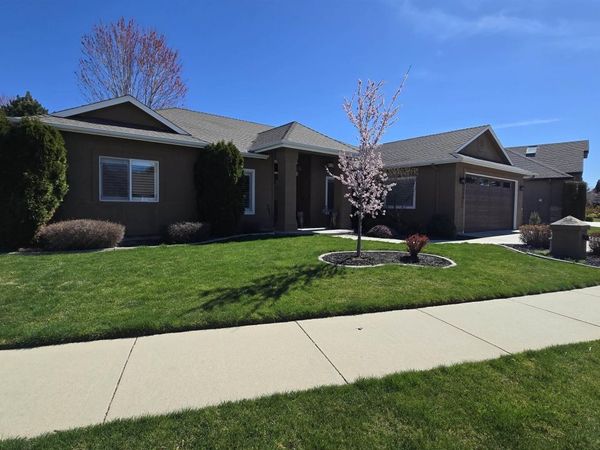 2898 Silverleaf Way, Meridian, ID 83646