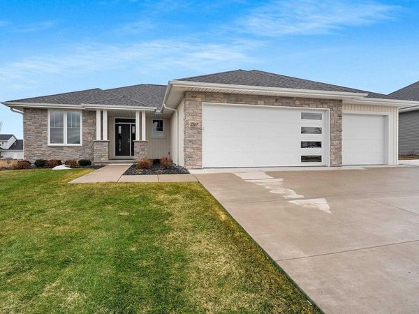 1567 BRAYDEN LANE, De Pere, WI 54115