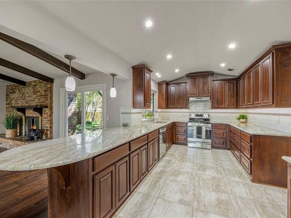 2616 Pin Oak Lane, Plano, TX 75075
