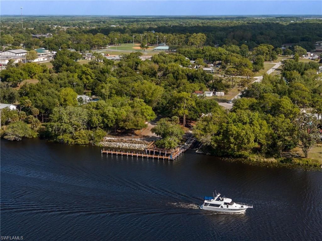 18020 Caloosa Ridge Rd, Alva, FL 33920 Photo