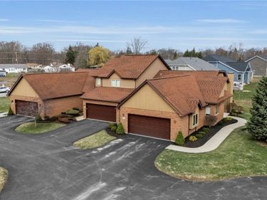 809 Carriage Lane, Lewiston, NY 14092