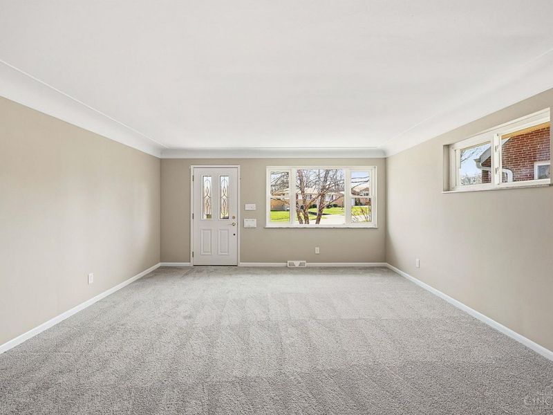 6683 Greentree Drive, Springfield Twp., OH 45224 Photo 6