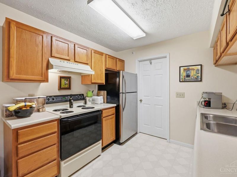 3131 Preserve Lane, Unit 1D, Colerain Township, OH 45239 Photo 11