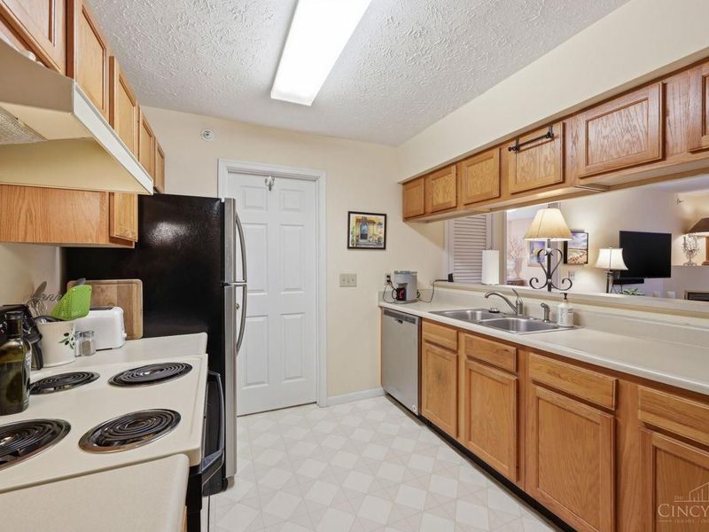 3131 Preserve Lane, Unit 1D, Colerain Township, OH 45239 Photo 12