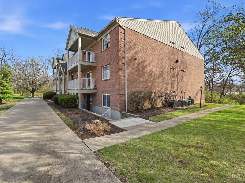 3131 Preserve Lane, Unit 1D, Colerain Township, OH 45239 Photo 2