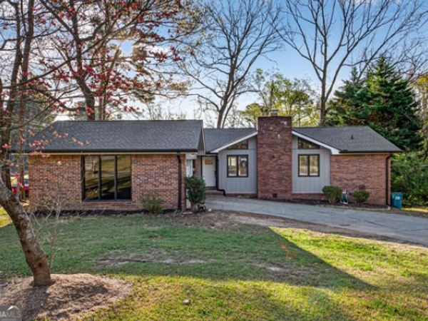 23 Stonewood Forest Road, Toccoa, GA 30577