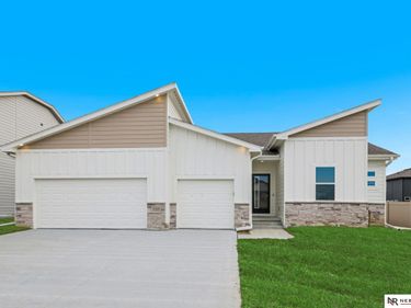 4509 S 213TH Street , Elkhorn, NE 68022